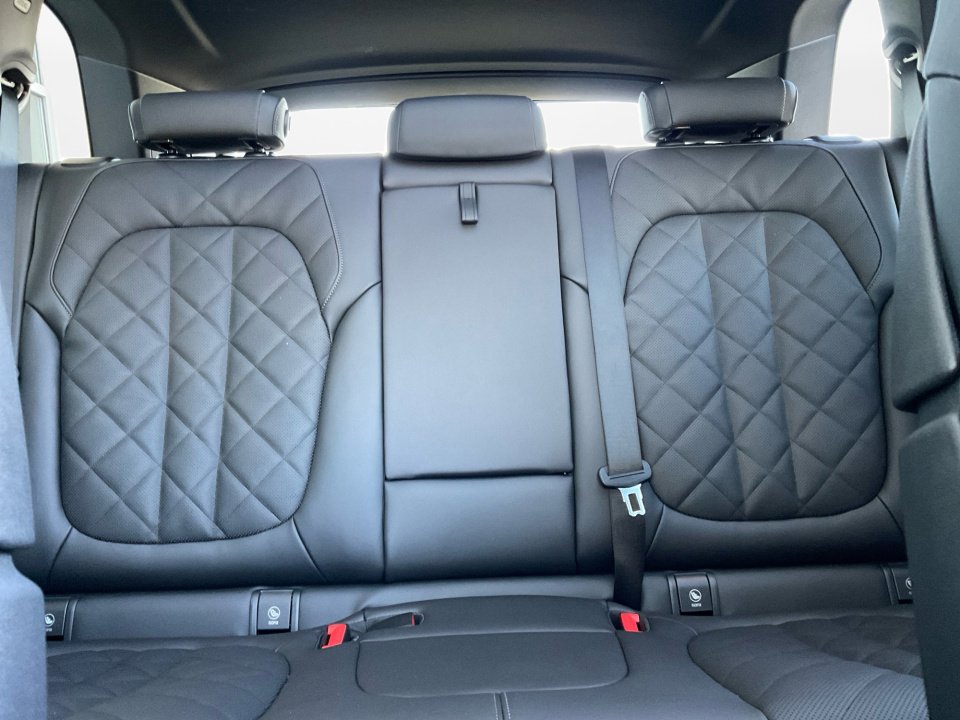 New 2026 BMW X5 M60i image 12