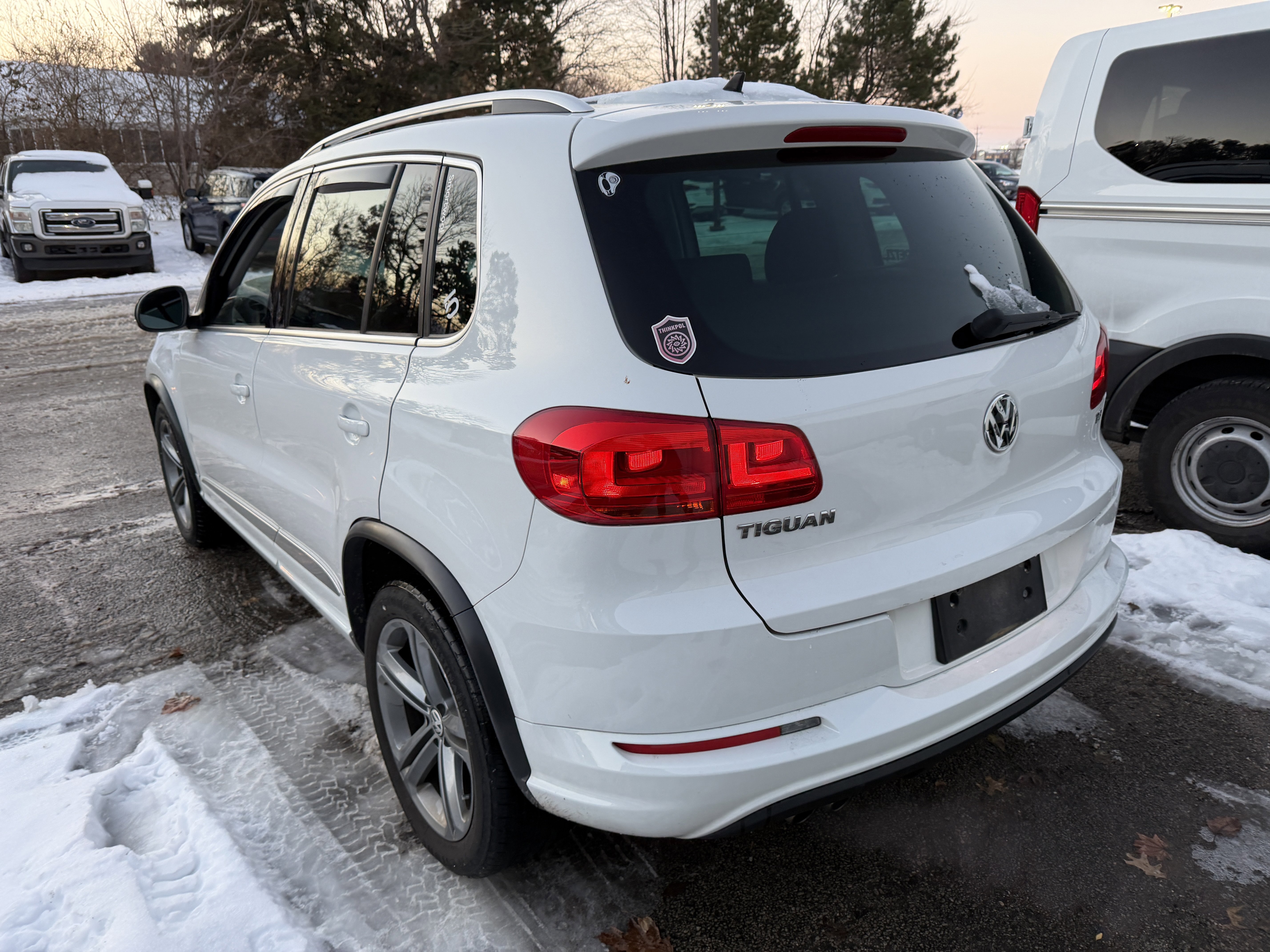 Used 2017 Volkswagen Tiguan Sport image 8