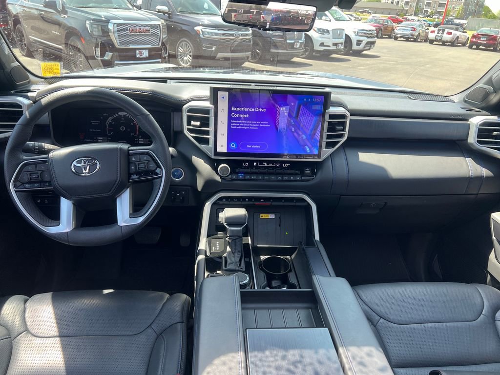 Used 2024 Toyota Sequoia Platinum AWD/4WD image 23