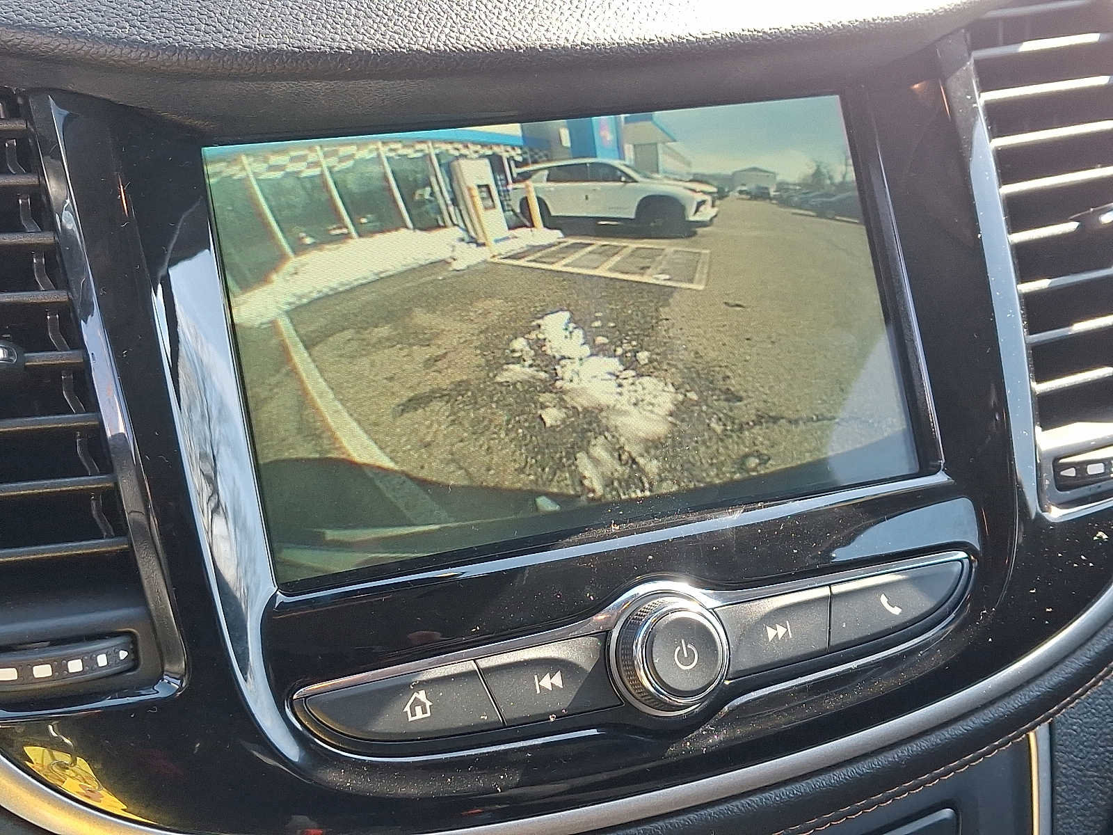 Used 2019 Chevrolet Trax LT image 18