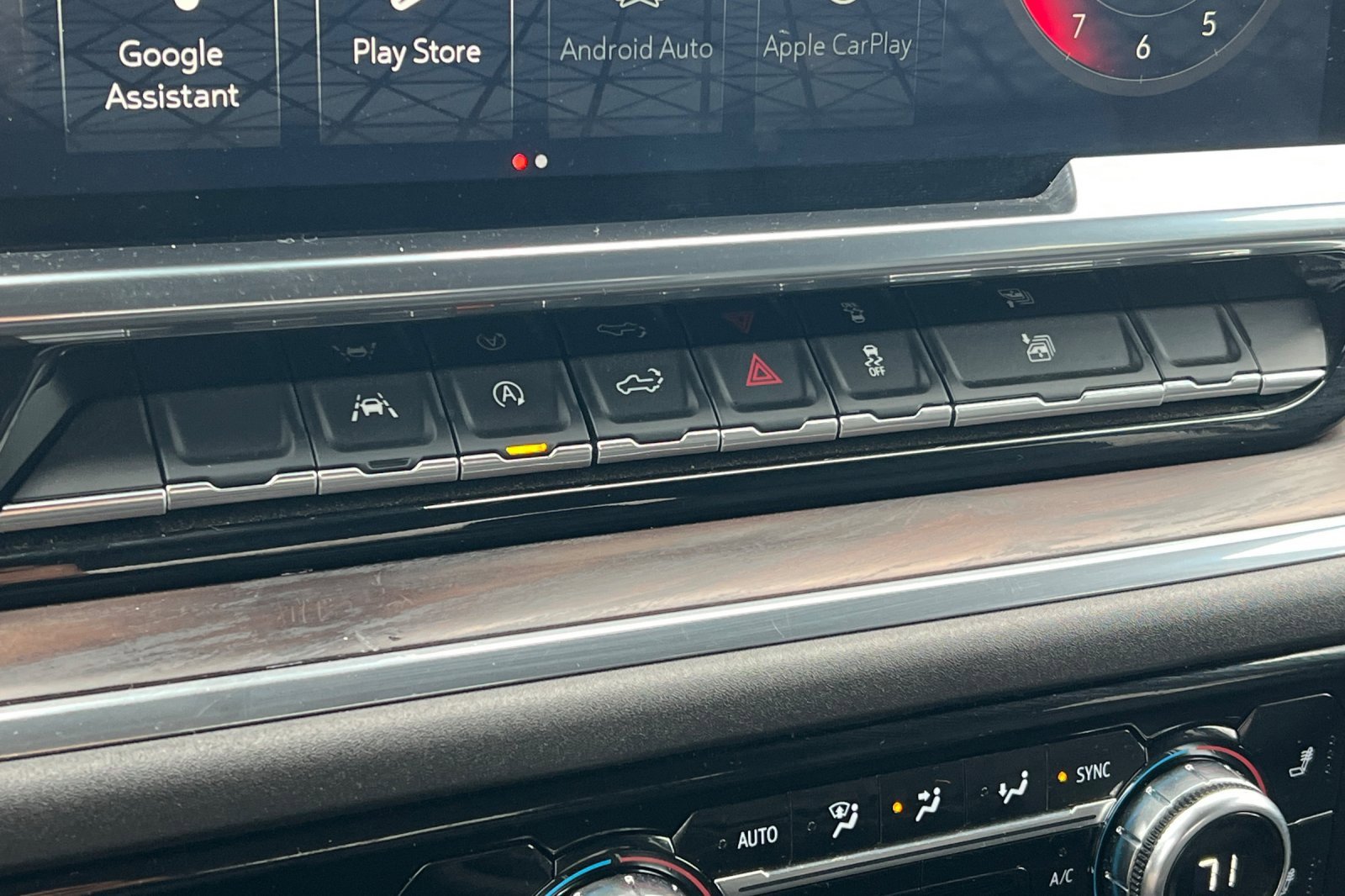 Used 2024 GMC Sierra 1500 SLT image 30