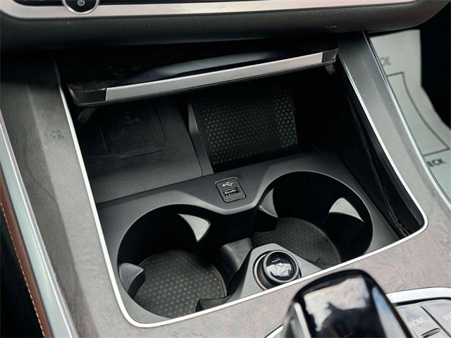 Used 2023 BMW X5 xDrive40i w/ Premium Package image 32