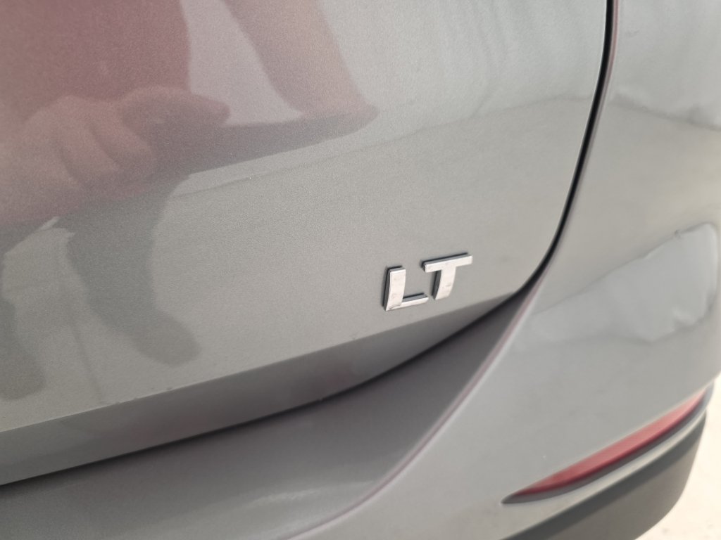 Used 2024 Chevrolet Equinox LT FWD image 14