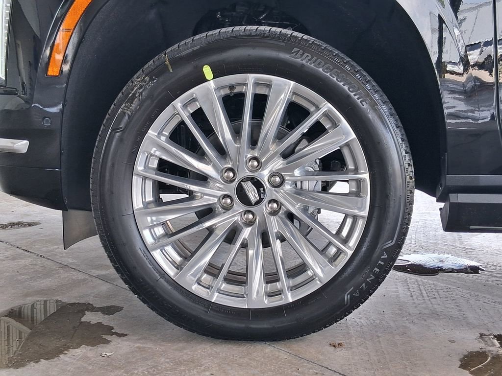 New 2026 Cadillac Escalade ESV Luxury w/ LPO, Floor Liner Package RWD image 32