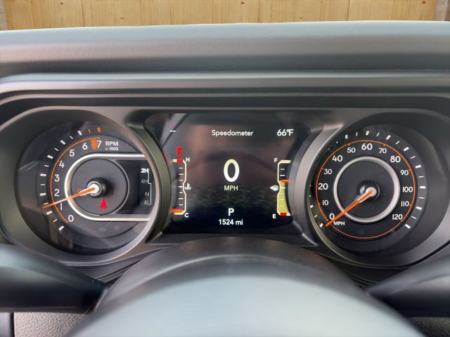 Used 2025 Jeep Gladiator Sport AWD/4WD image 11