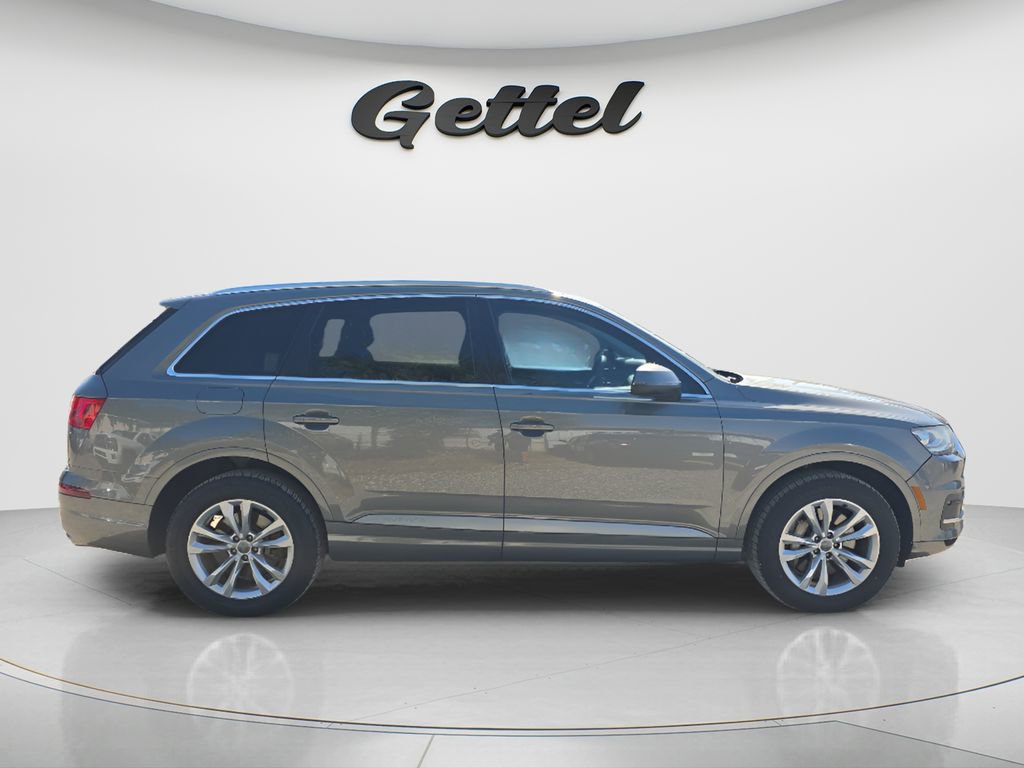 Used 2017 Audi Q7 3.0T Premium Plus w/ Premium Plus Package AWD/4WD image 4