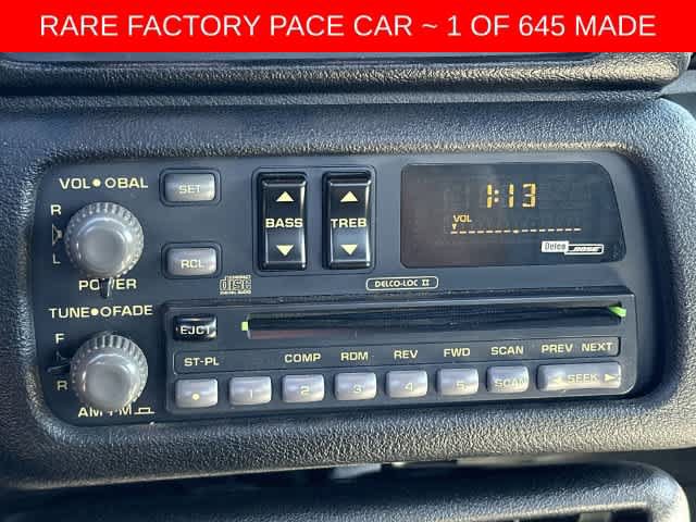 Used 1993 Chevrolet Camaro Z28 RWD image 8