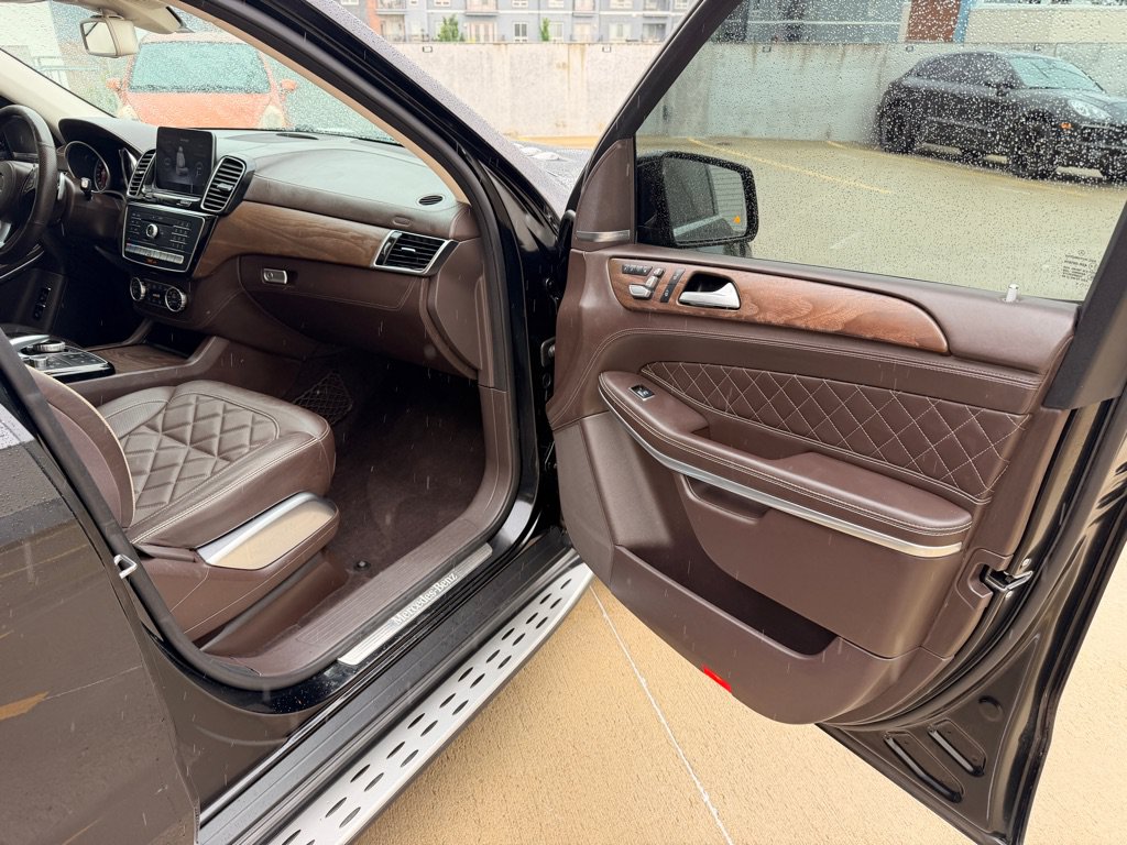 Used 2019 Mercedes-Benz GLS 550 4MATIC image 21