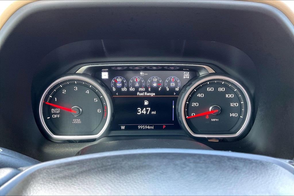 Used 2021 Chevrolet Suburban Premier w/ Premium Package AWD/4WD image 12