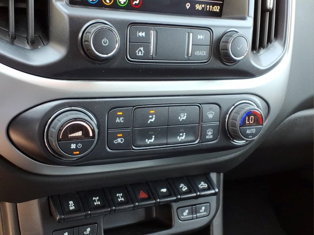 Certified 2022 Chevrolet Colorado ZR2 w/ ZR2 Midnight Special Edition AWD/4WD image 8