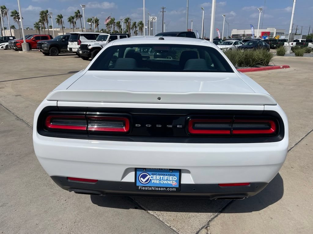 Used 2019 Dodge Challenger R/T w/ Performance Handling Group RWD image 6