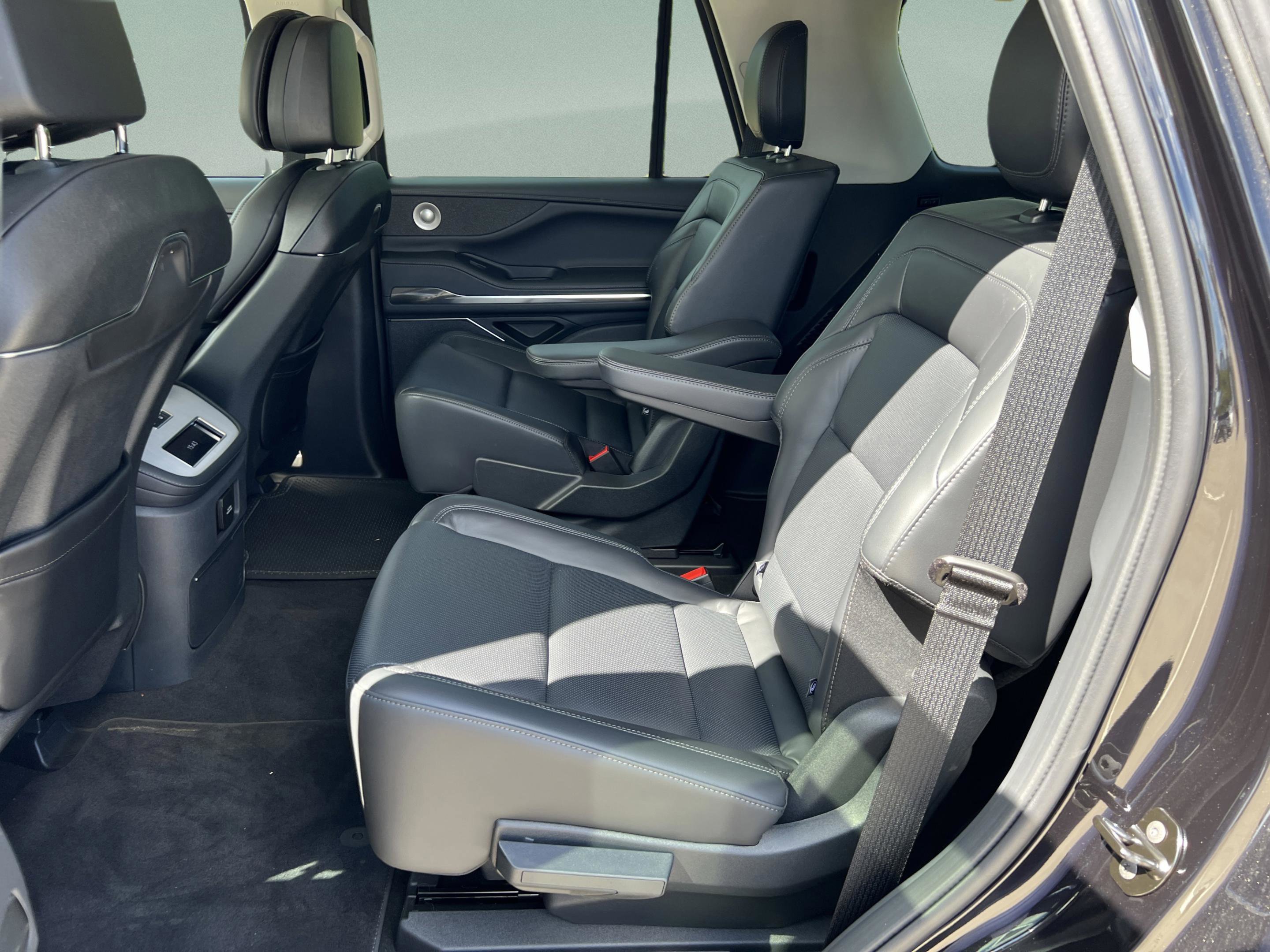 New 2025 Lincoln Navigator Reserve image 23