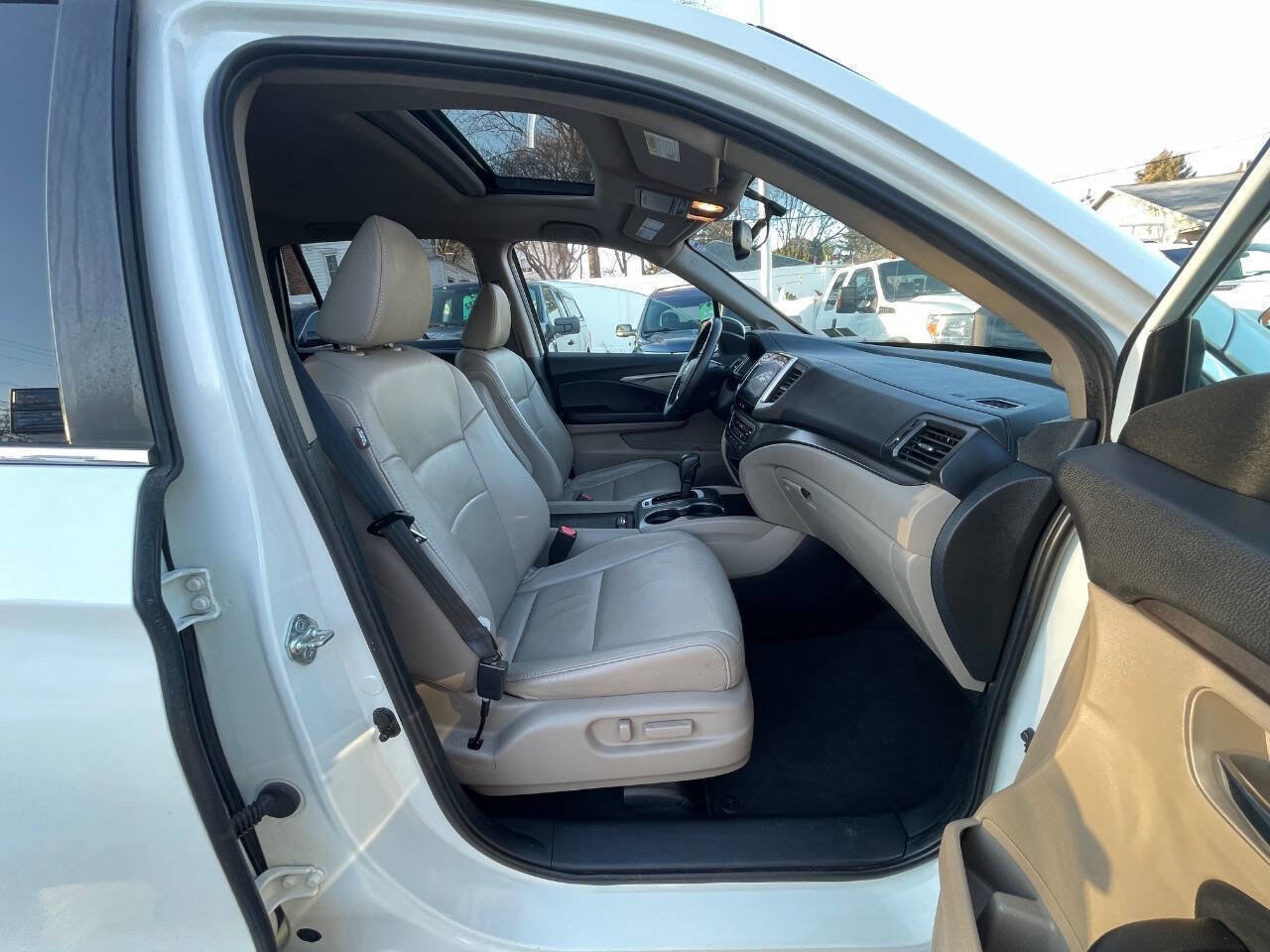 Used 2017 Honda Pilot EX-L image 37