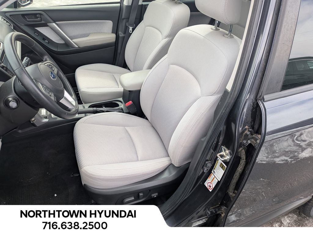 Used 2018 Subaru Forester 2.5i Premium w/ All-Weather Package image 10