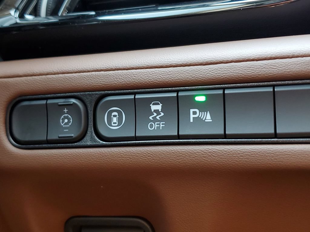 Certified 2026 Acura MDX w/ Technology Package FWD image 31