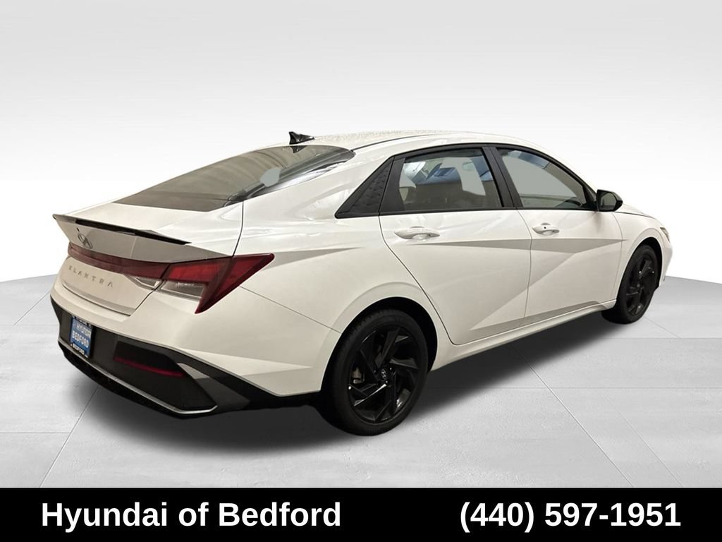 Used 2026 Hyundai Elantra Sport FWD image 5