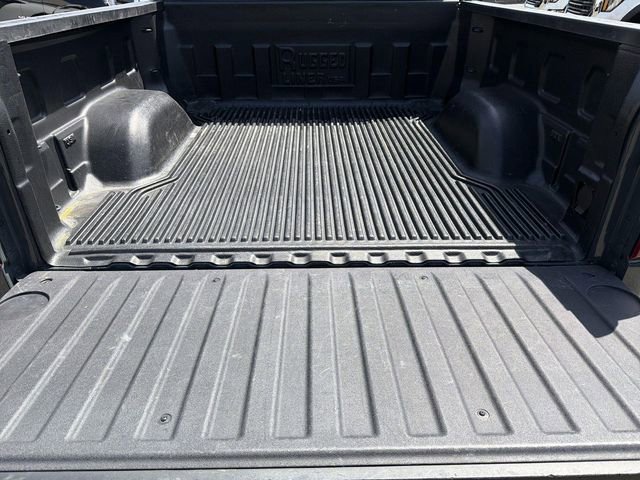 Used 2025 Chevrolet Silverado 1500 LT AWD/4WD image 25