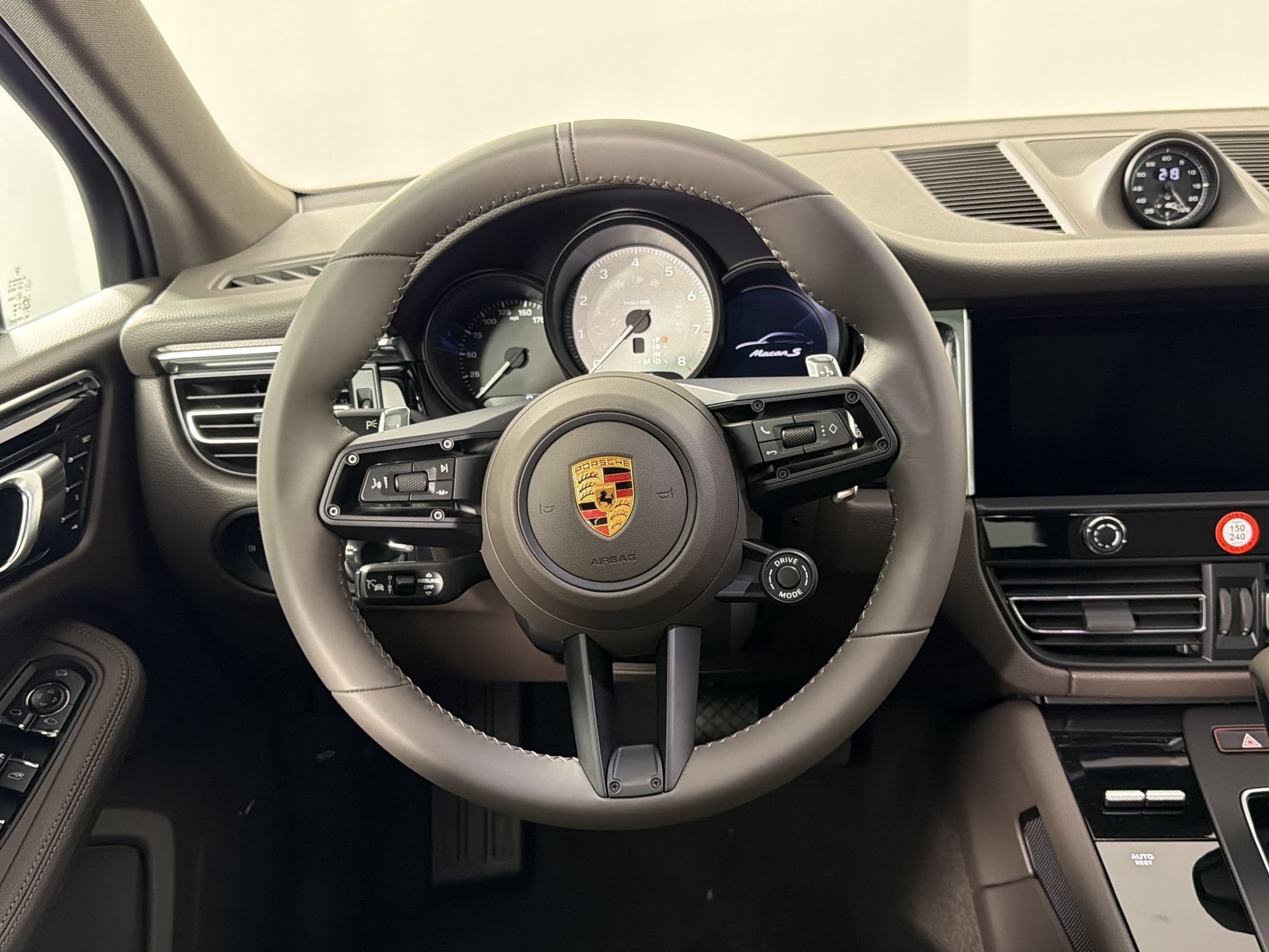 New 2026 Porsche Macan S AWD/4WD image 11