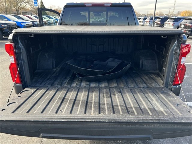 Certified 2021 Chevrolet Silverado 1500 RST image 18