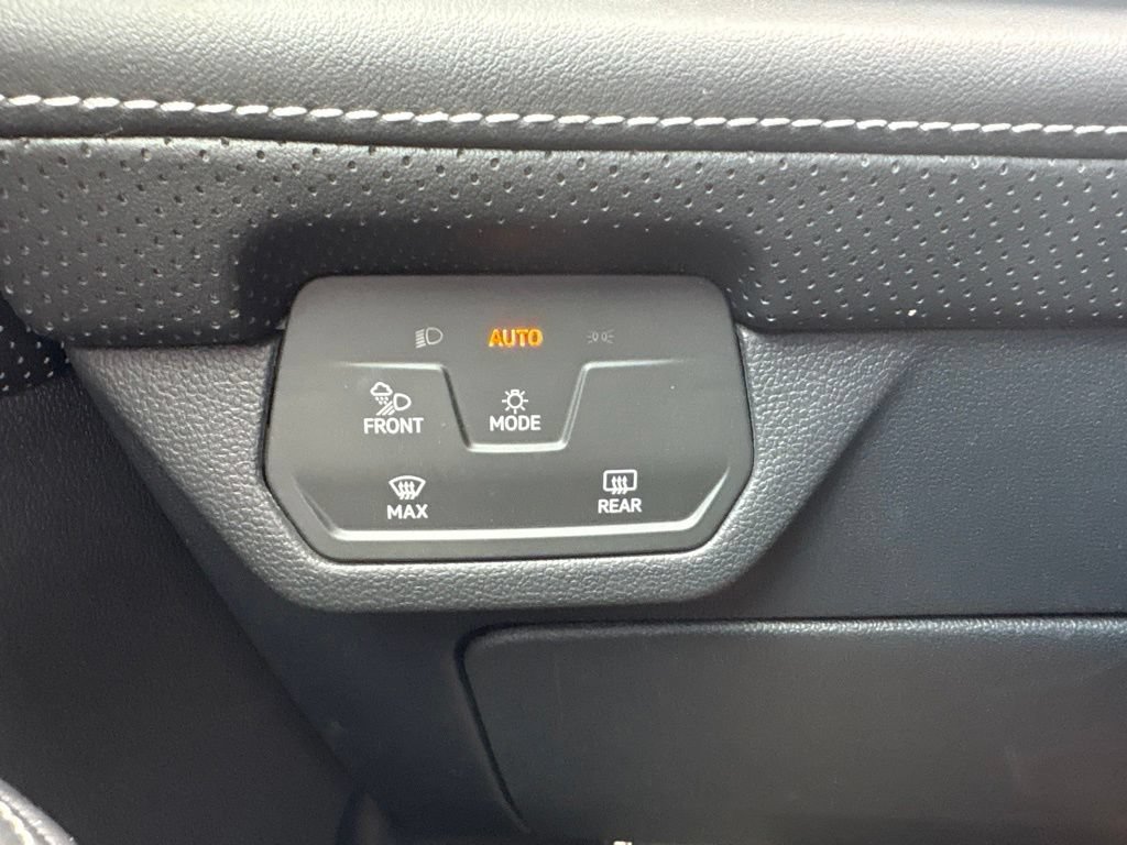 Used 2024 Volkswagen Atlas SEL Premium R-Line AWD/4WD image 13