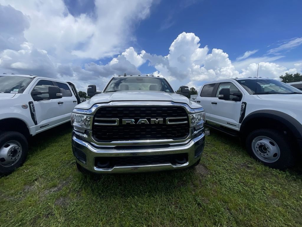 Used 2023 RAM 4500 SLT w/ Quick Order Package 2YG SLT RWD image 3