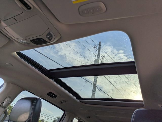 Used 2022 Chrysler Pacifica Limited image 24