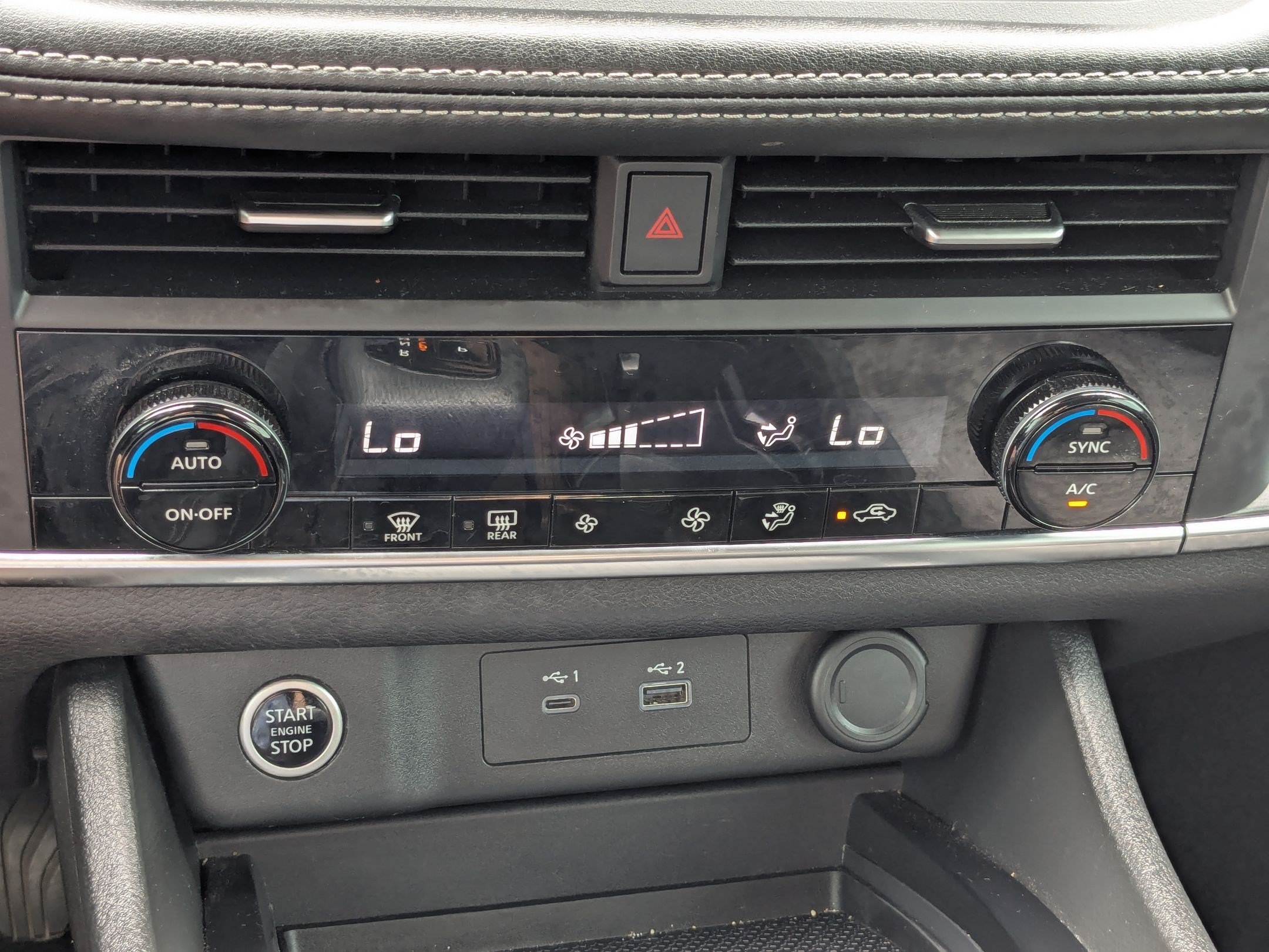 Used 2023 Nissan Rogue SV AWD/4WD image 26