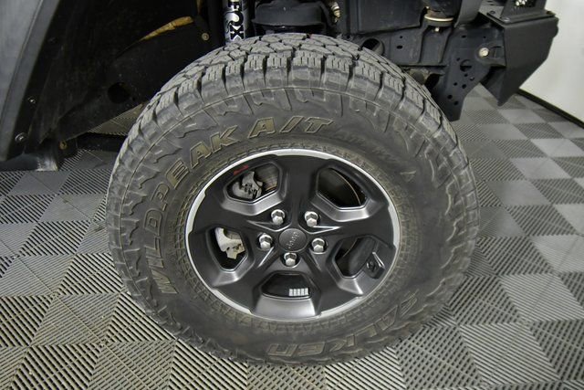 Used 2021 Jeep Wrangler Unlimited Rubicon w/ Cold Weather Group image 17