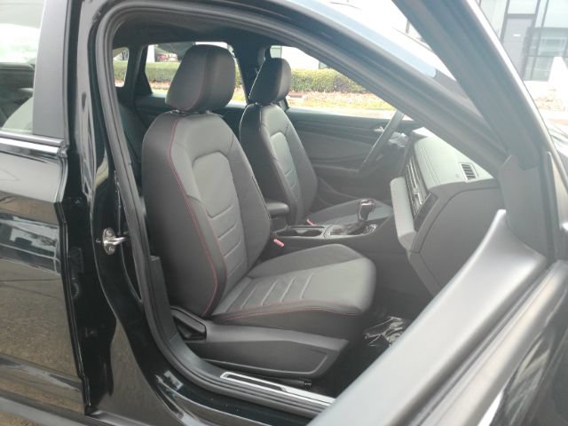 Used 2025 Volkswagen Jetta GLI Autobahn FWD image 23