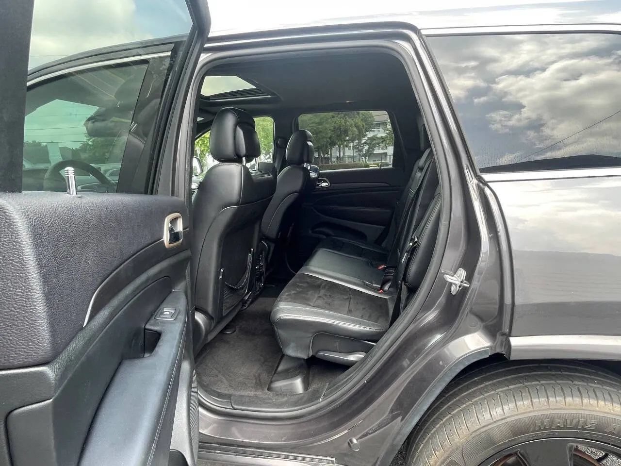 Used 2015 Jeep Grand Cherokee Altitude RWD image 25