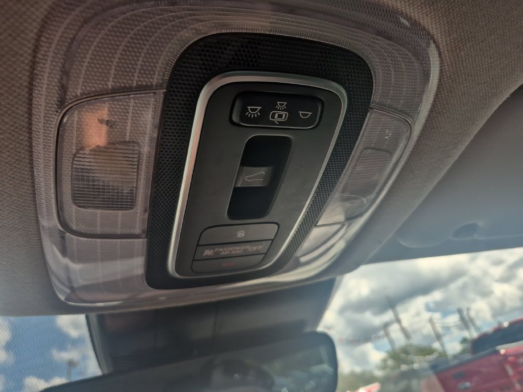 Used 2022 Hyundai Elantra Limited FWD image 19