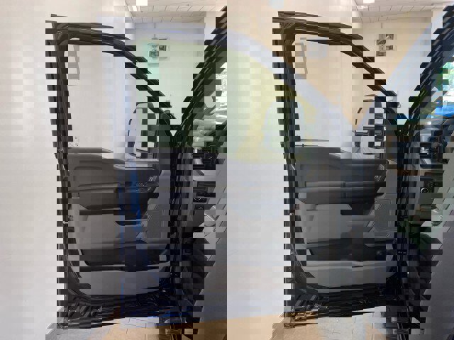 New 2024 Ford F550 4x4 Regular Cab Super Duty image 10