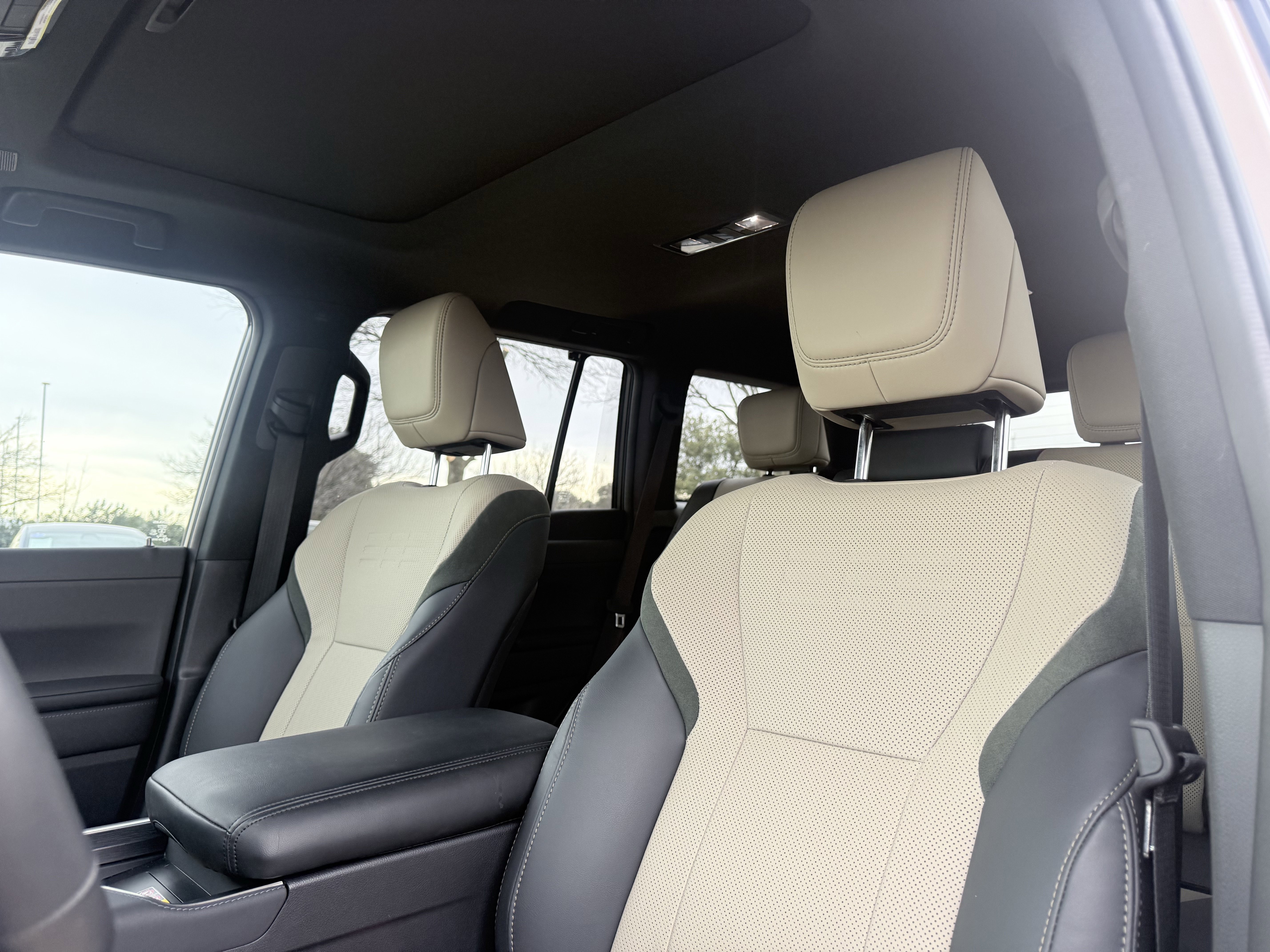 Used 2025 Lexus GX 550 image 37