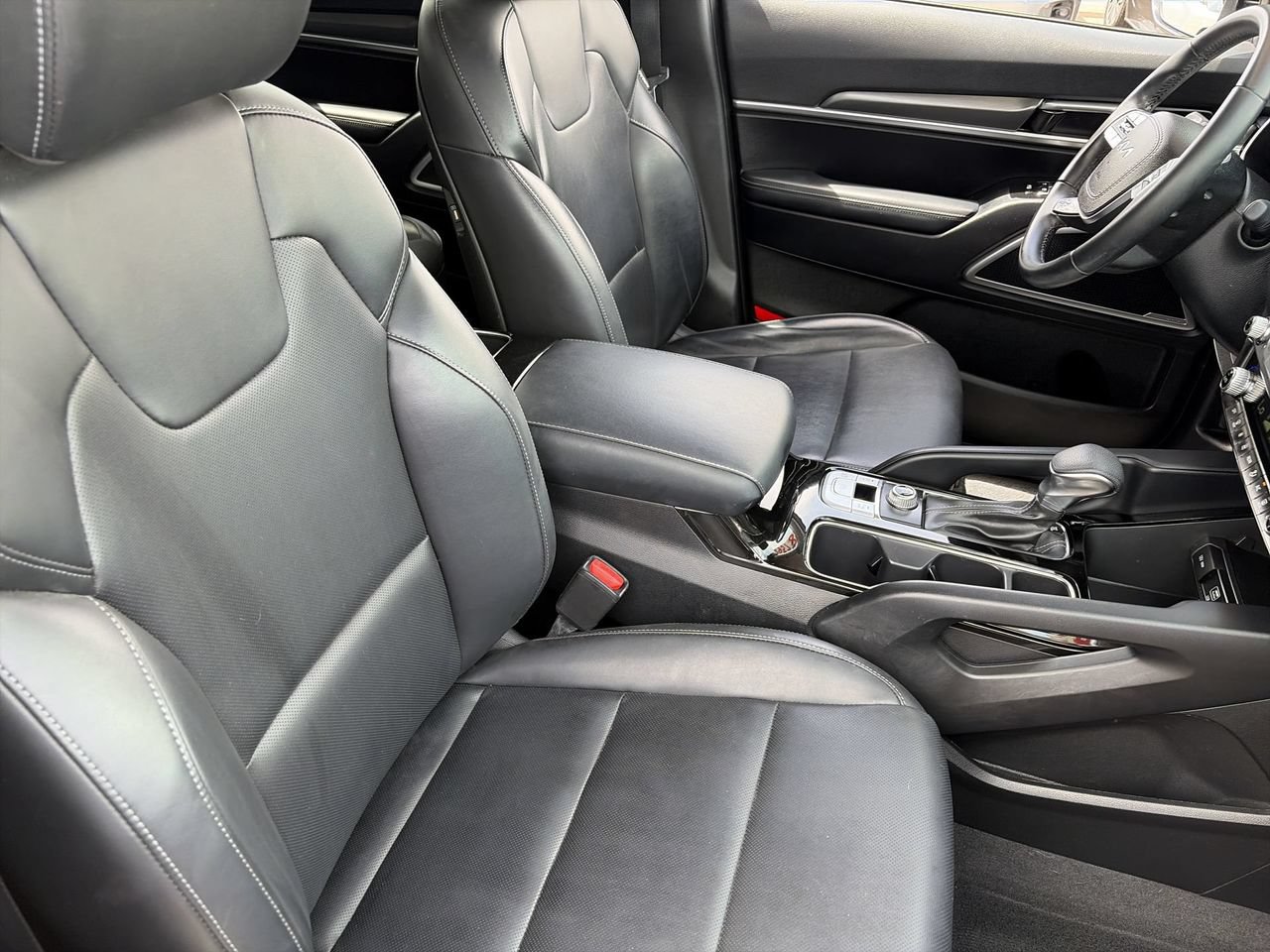 Certified 2022 Kia Telluride LX FWD image 10