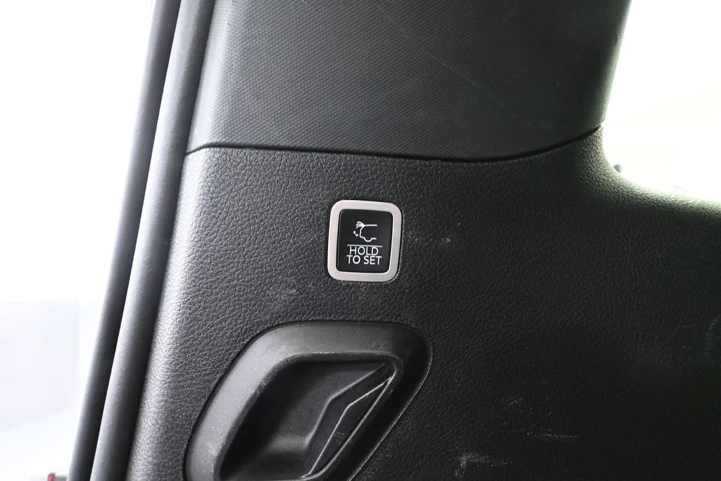 Used 2023 Jeep Wagoneer Series II AWD/4WD image 36
