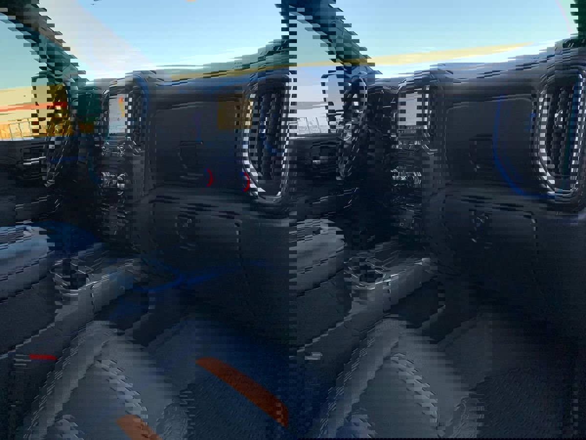 Used 2021 GMC Sierra 2500 AT4 w/ AT4 Premium Plus Package image 38