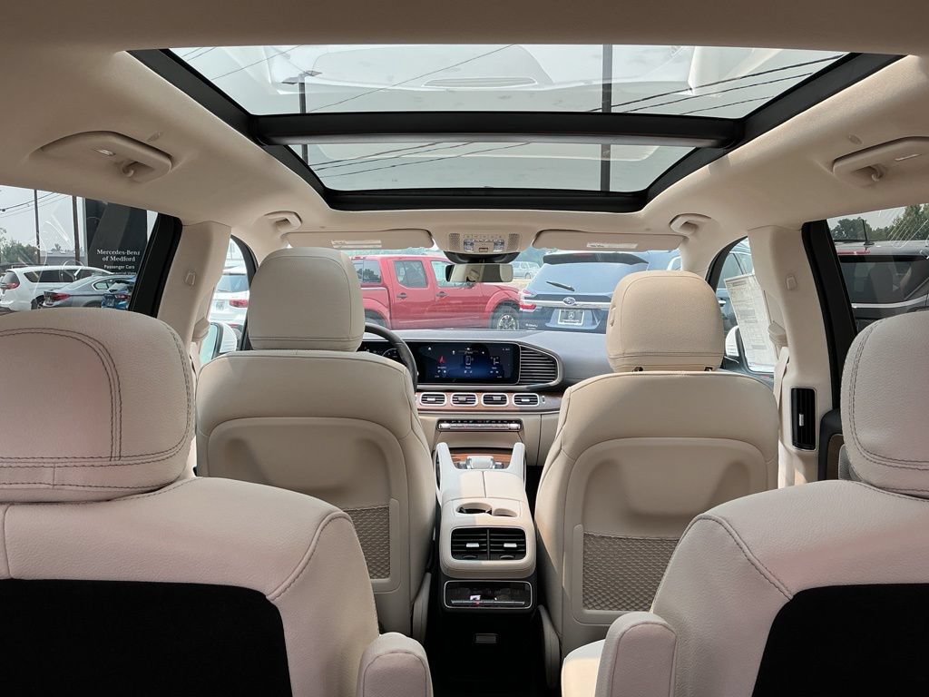 New 2026 Mercedes-Benz GLS 450 4MATIC image 29