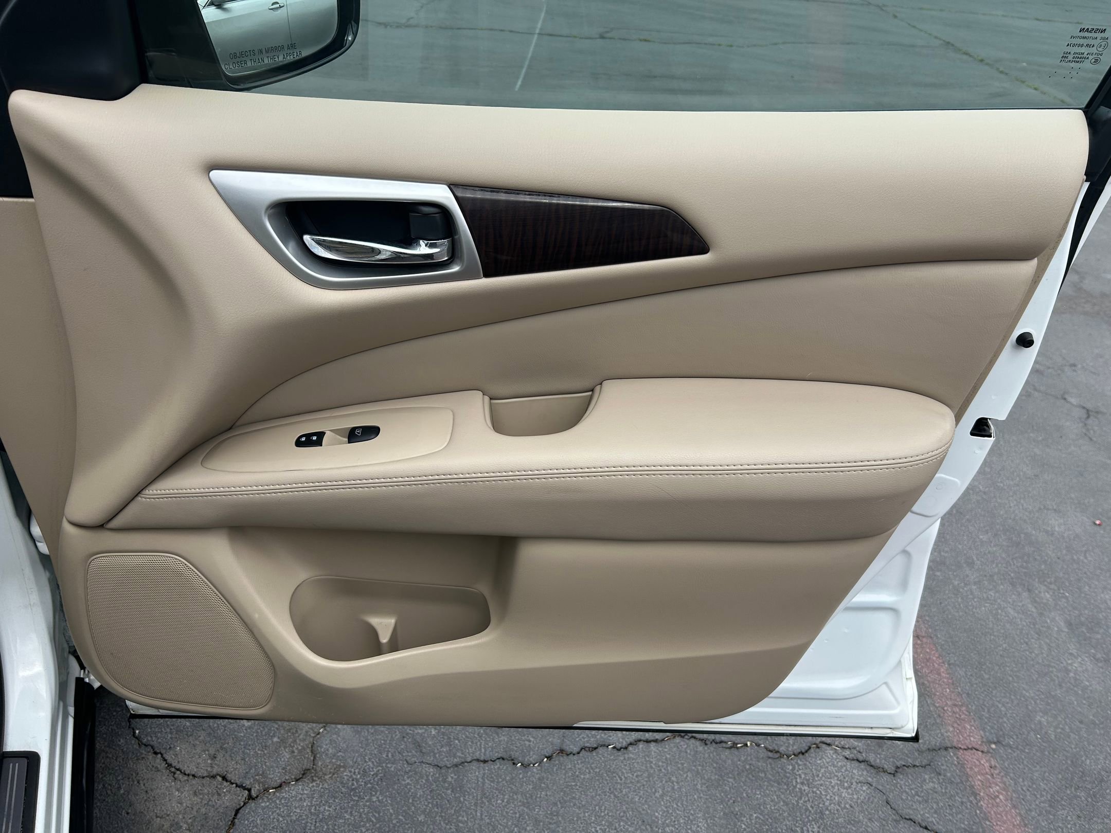 Used 2014 Nissan Pathfinder Platinum w/ Platinum Premium Package AWD/4WD image 28