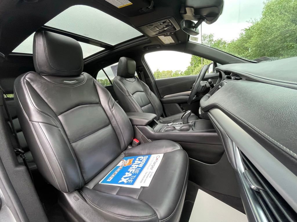Used 2023 Cadillac XT4 Premium Luxury w/ Cold Weather Package AWD/4WD image 11