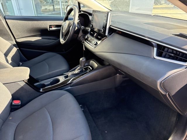 Used 2021 Toyota Corolla LE image 30