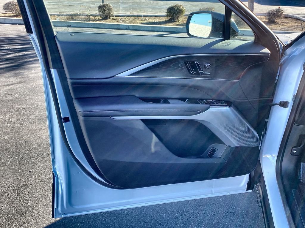 Certified 2026 Cadillac Lyriq Premium Luxury image 21