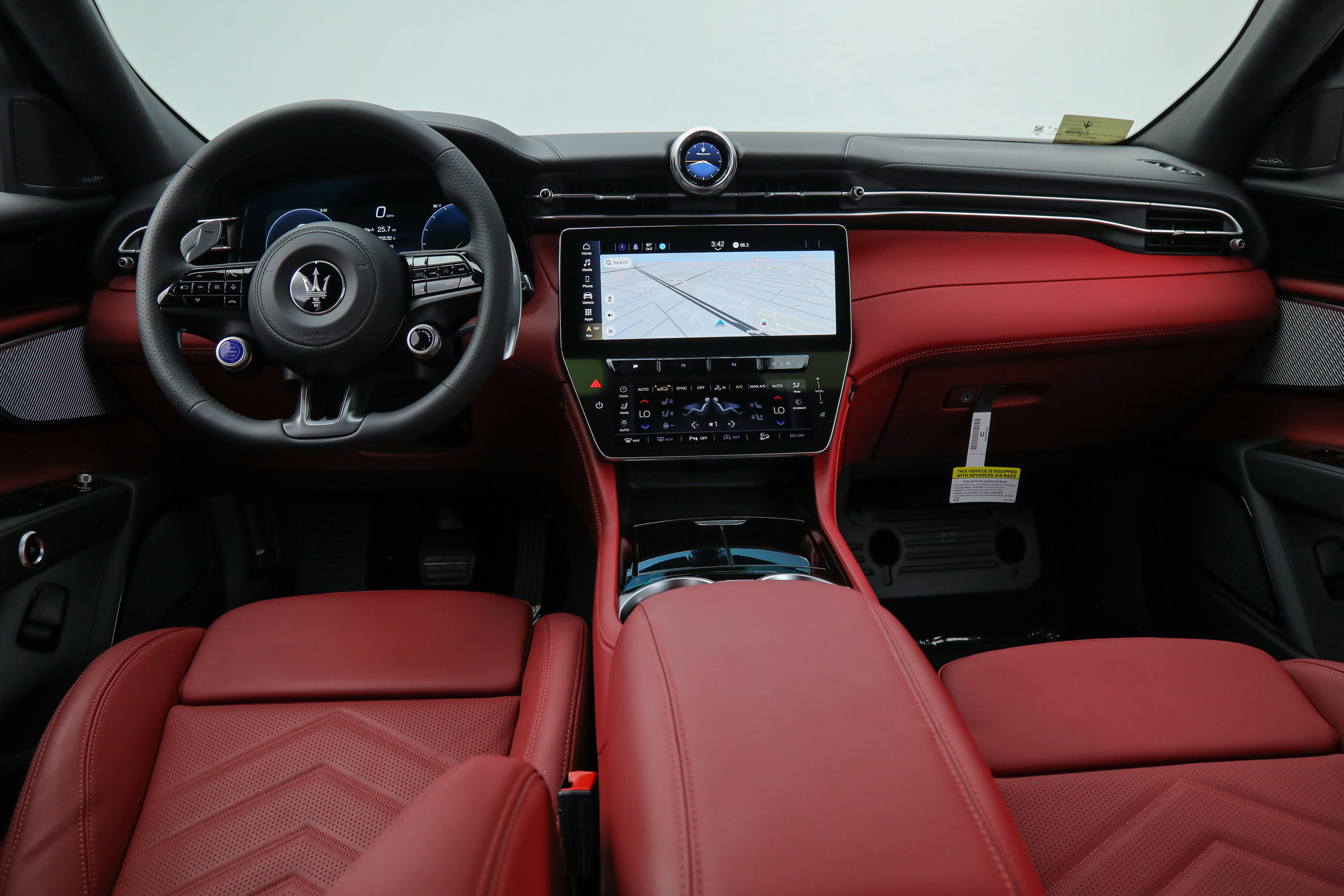 New 2025 Maserati Grecale Modena image 17