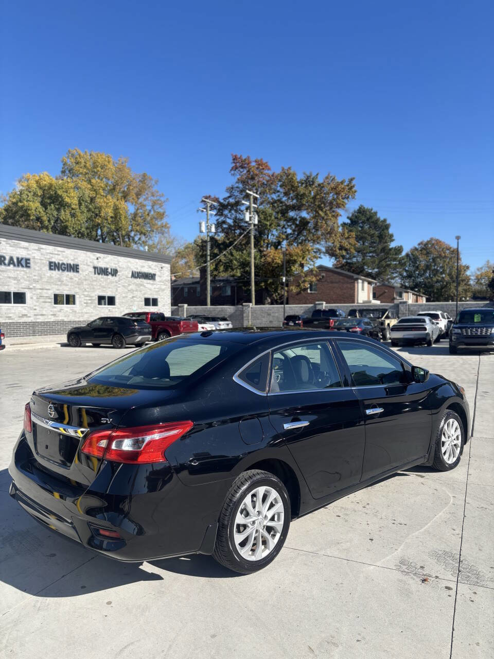 Used 2019 Nissan Sentra SV image 3