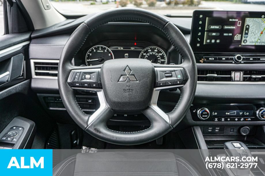 Used 2025 Mitsubishi Outlander SE FWD image 29