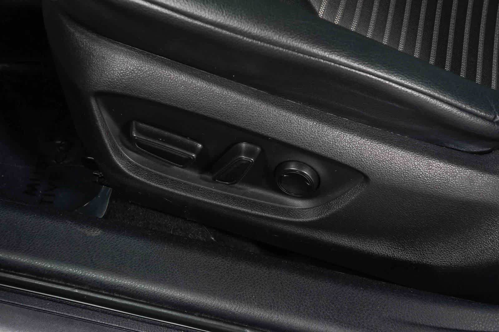 Certified 2022 Toyota Camry SE FWD image 24