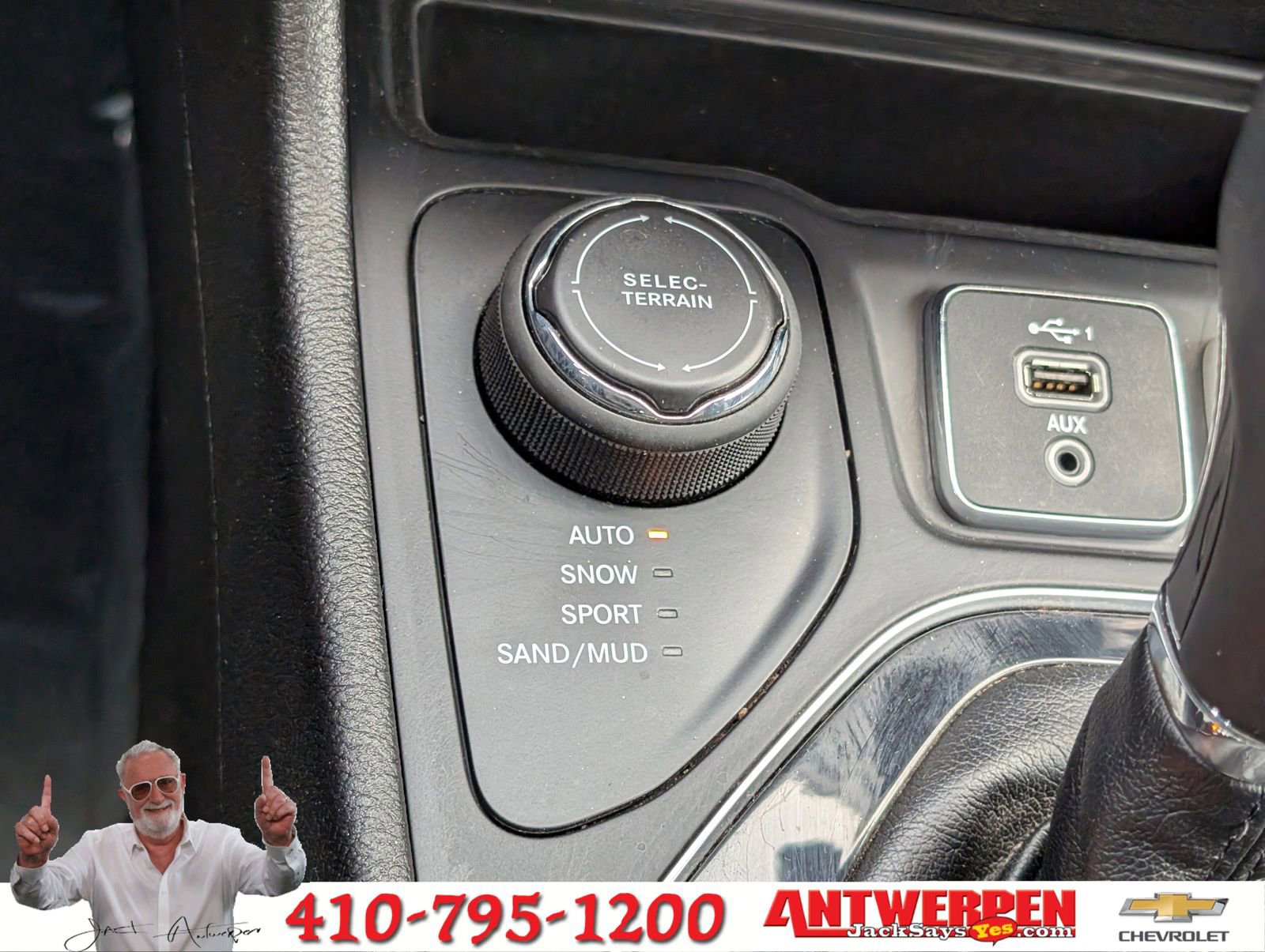 Used 2020 Jeep Cherokee Latitude Plus image 23