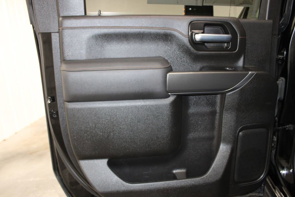 Used 2022 GMC Sierra 2500 AT4 image 31