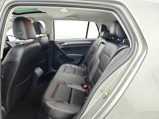Used 2019 Volkswagen Golf SE w/ Driver Assistance Package image 29