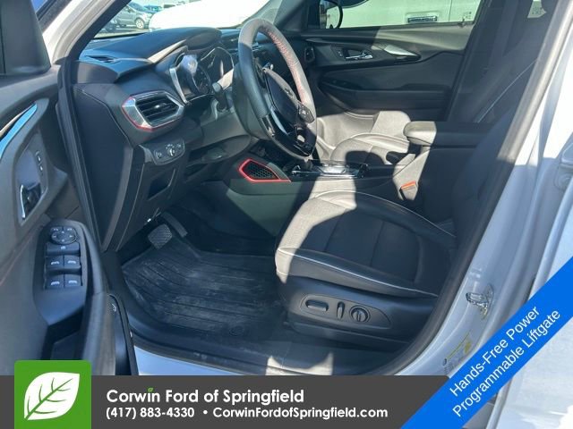 Used 2023 Chevrolet TrailBlazer RS w/ Sun and Liftgate Package image 10