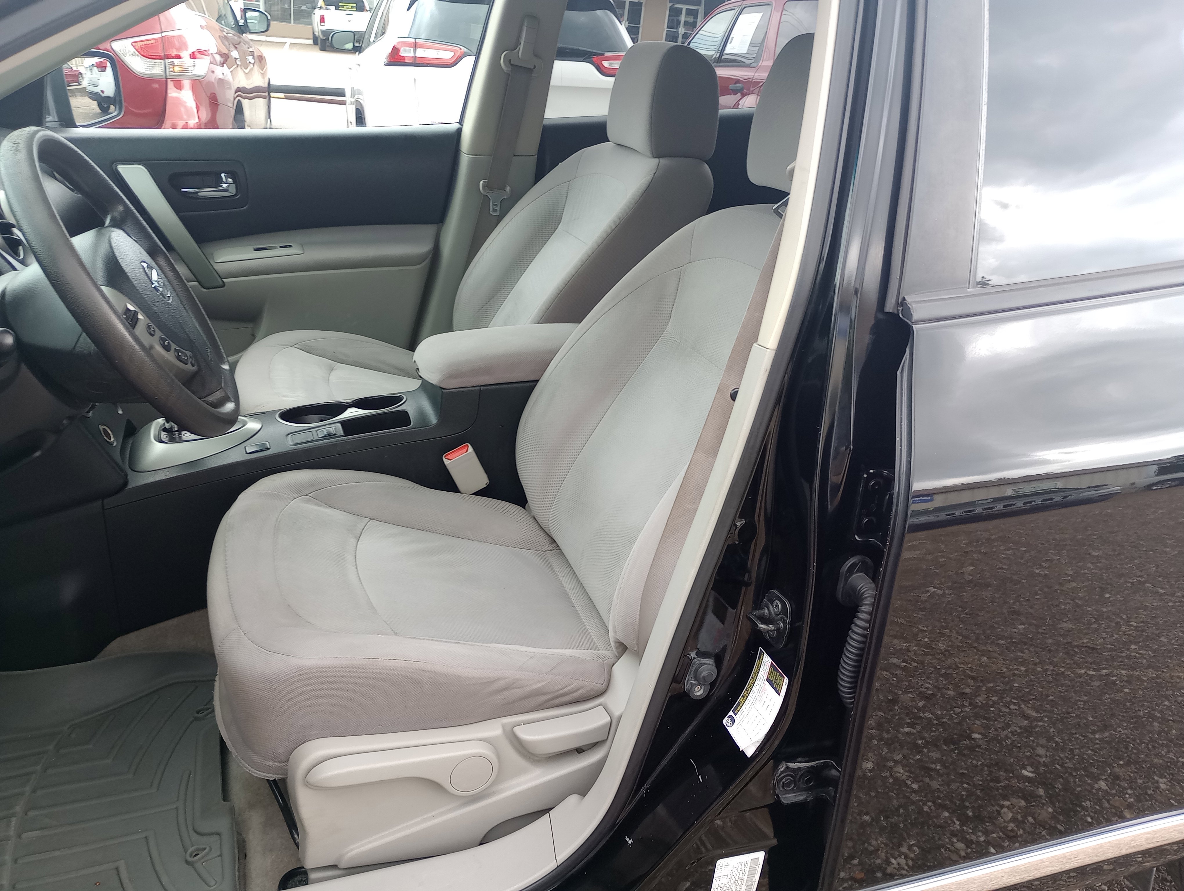 Used 2013 Nissan Rogue S w/ Special Edition Pkg image 10